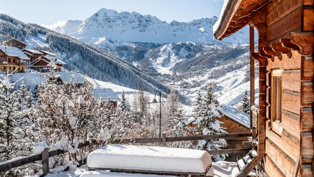 Vue sur l'Eyssina enneigée