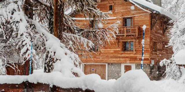 Chutes de neige abondantes dans les villages de Vars