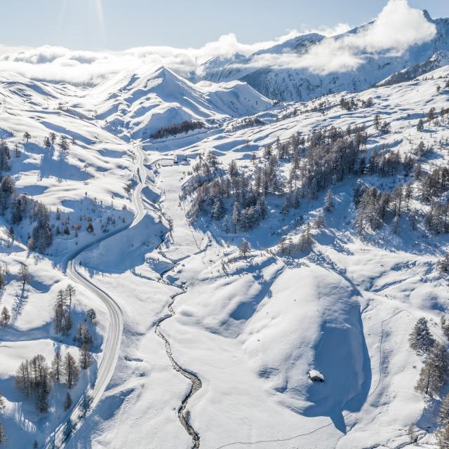 Vue aérienne du Col de Vars.