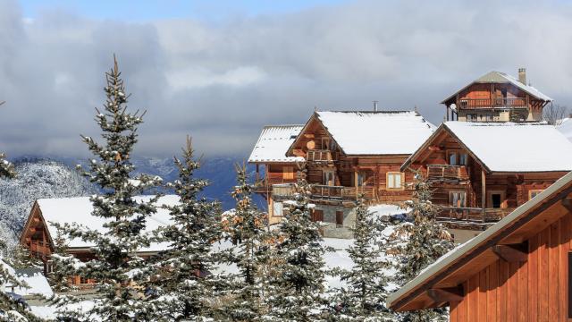 Vars Sainte Catherine et ses chalets