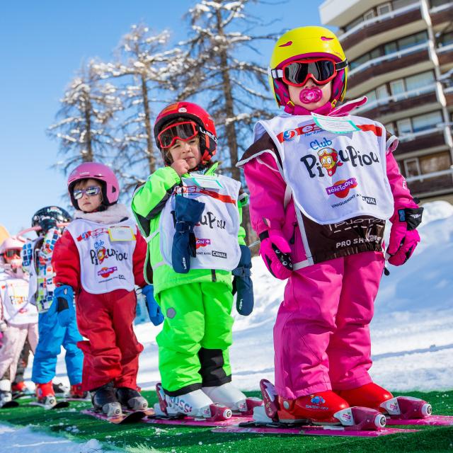 Piou Piou, les premiers pas sur les skis pour ces petits bouts de choux