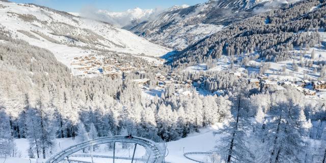 Luge du Caribou, Une luge sur ail alternant vrilles, vagues, sauts et autres chicanes... pour le plaisir de tous