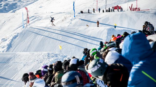 Ski freestyle sur le Park de l'Eyssina