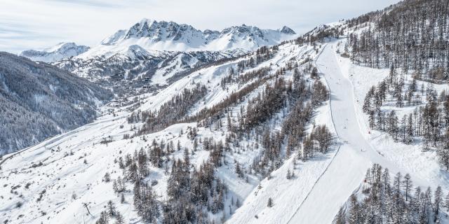 Piste de l'Olympique, célèbre piste qui permet de rejoindre en ski le village de Vars Sainte Marie