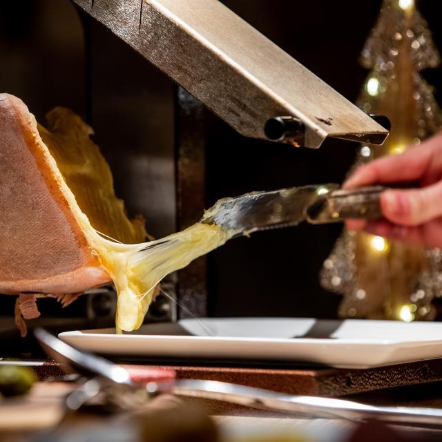 Raclette, un plat montagnard à déguster dans de nombreux restaurants varsincs