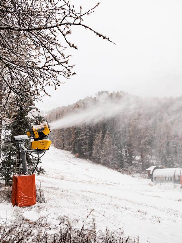 La production de neige de culture est lancée.