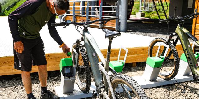 Bornes de recharge - bike park - Vars