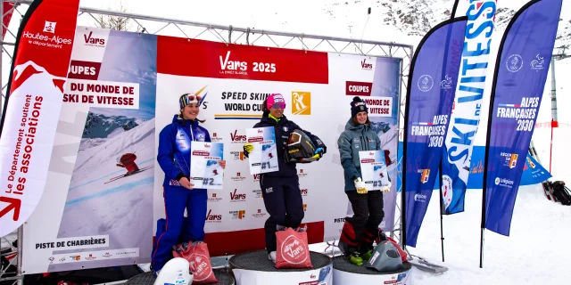 Podium-coupe-du-monde-ski-vitesse