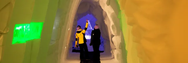 Grotte de glace sur le thème des vikings