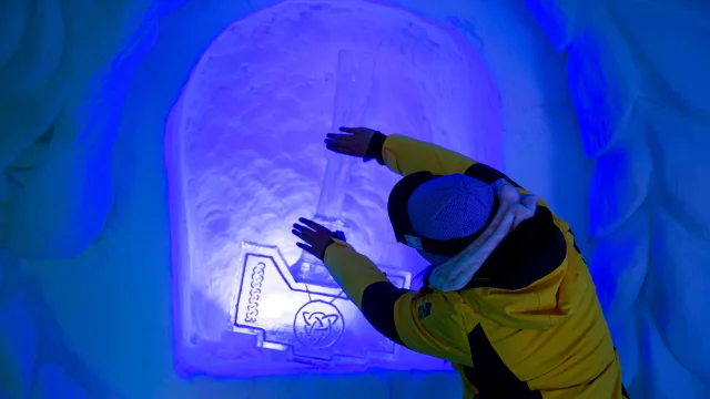 Grotte de glace sur le thème des vikings